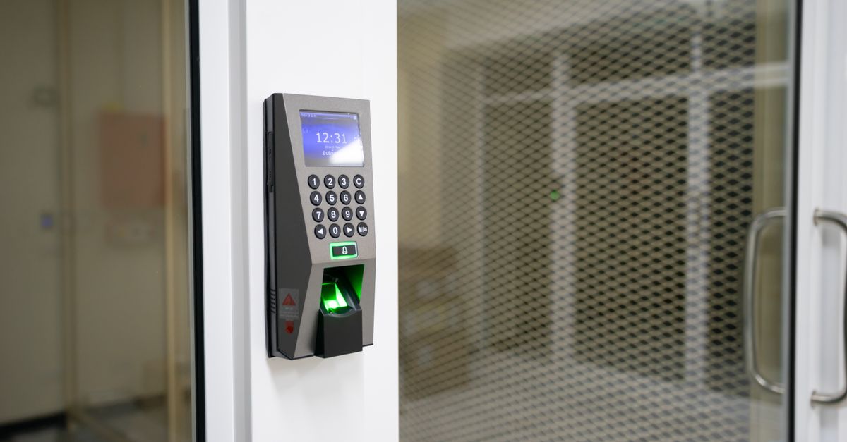 Storefront Door Lock Installation — College Point Locksmith