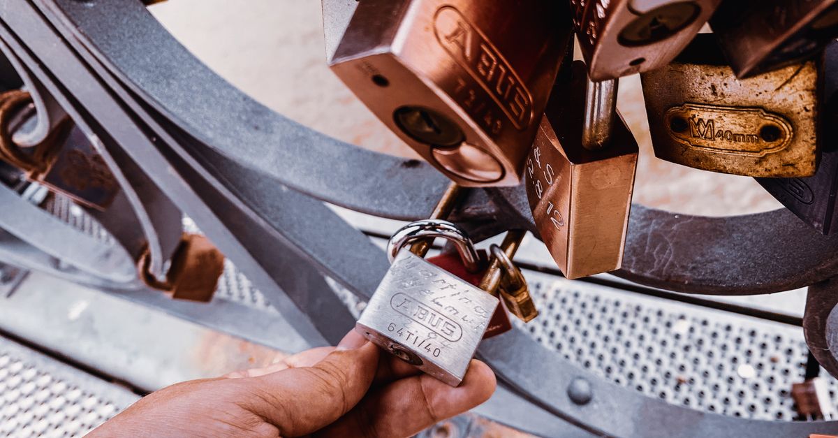 locksmith service technician — College Point Locksmith
